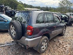 View TOYOTA RAV4 2004 4 Door Station Wagon Breaking