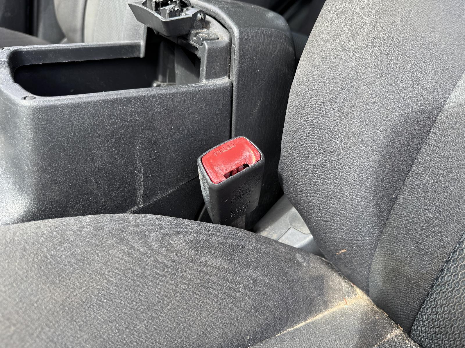 View TOYOTA RAV4 2004 4 Door Station Wagon Breaking