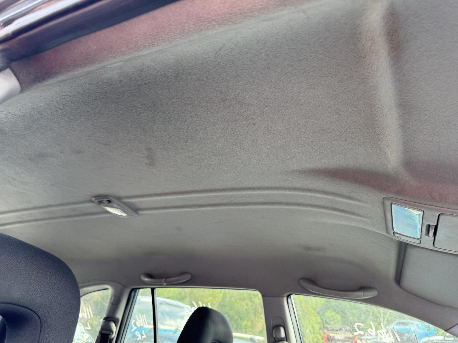 View TOYOTA RAV4 2004 4 Door Station Wagon Breaking