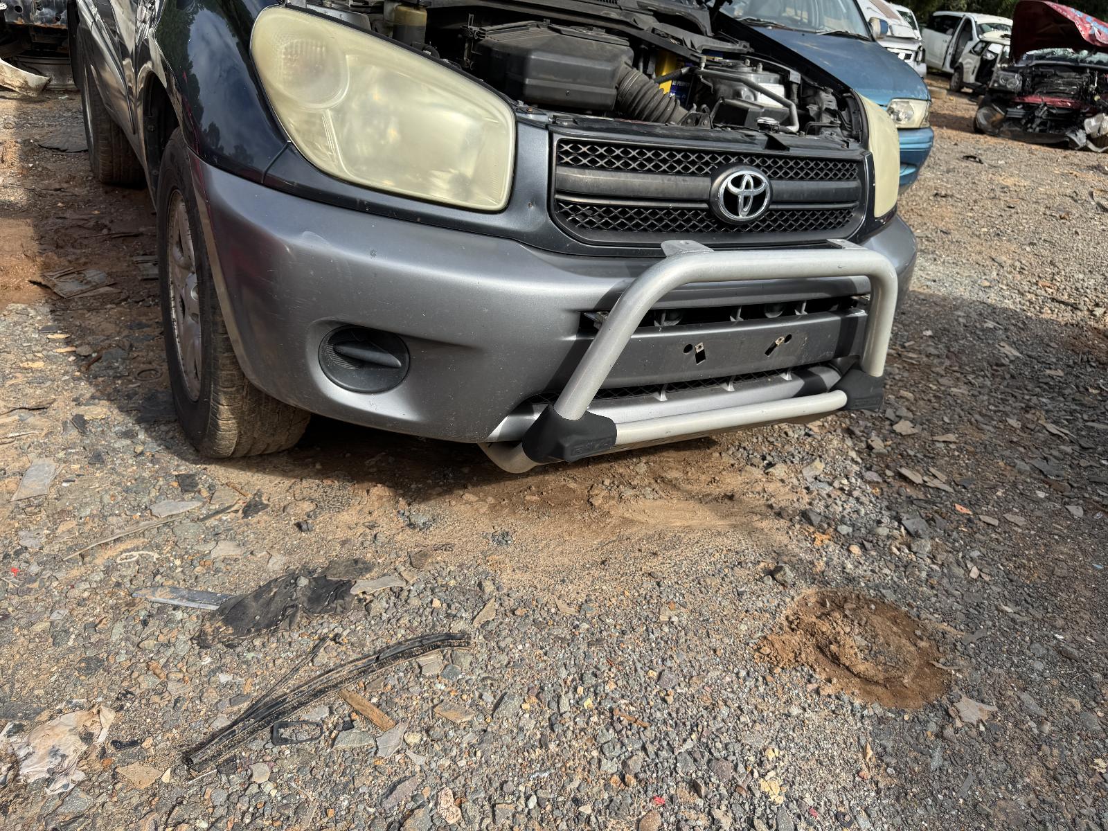 View TOYOTA RAV4 2004 4 Door Station Wagon Breaking