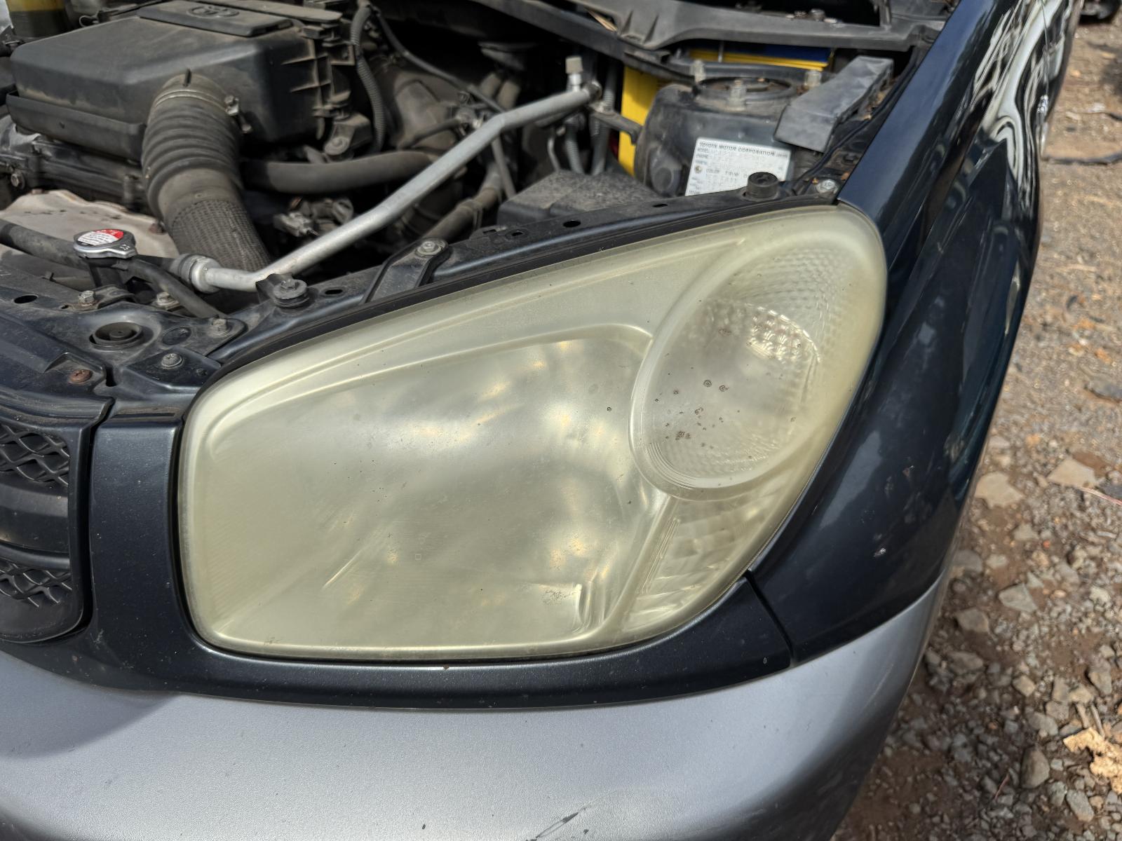 View TOYOTA RAV4 2004 4 Door Station Wagon Breaking