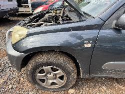 View TOYOTA RAV4 2004 4 Door Station Wagon Breaking