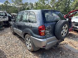View TOYOTA RAV4 2004 4 Door Station Wagon Breaking