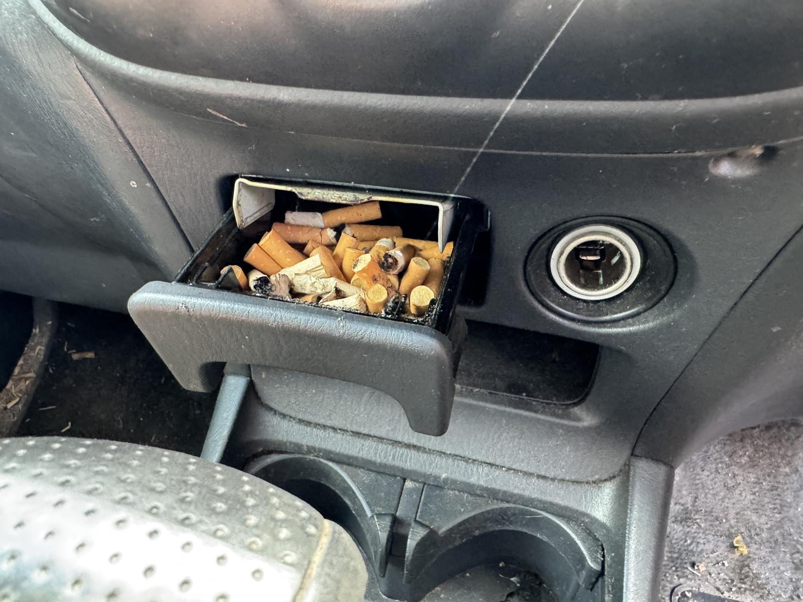 View TOYOTA RAV4 2004 4 Door Station Wagon Breaking