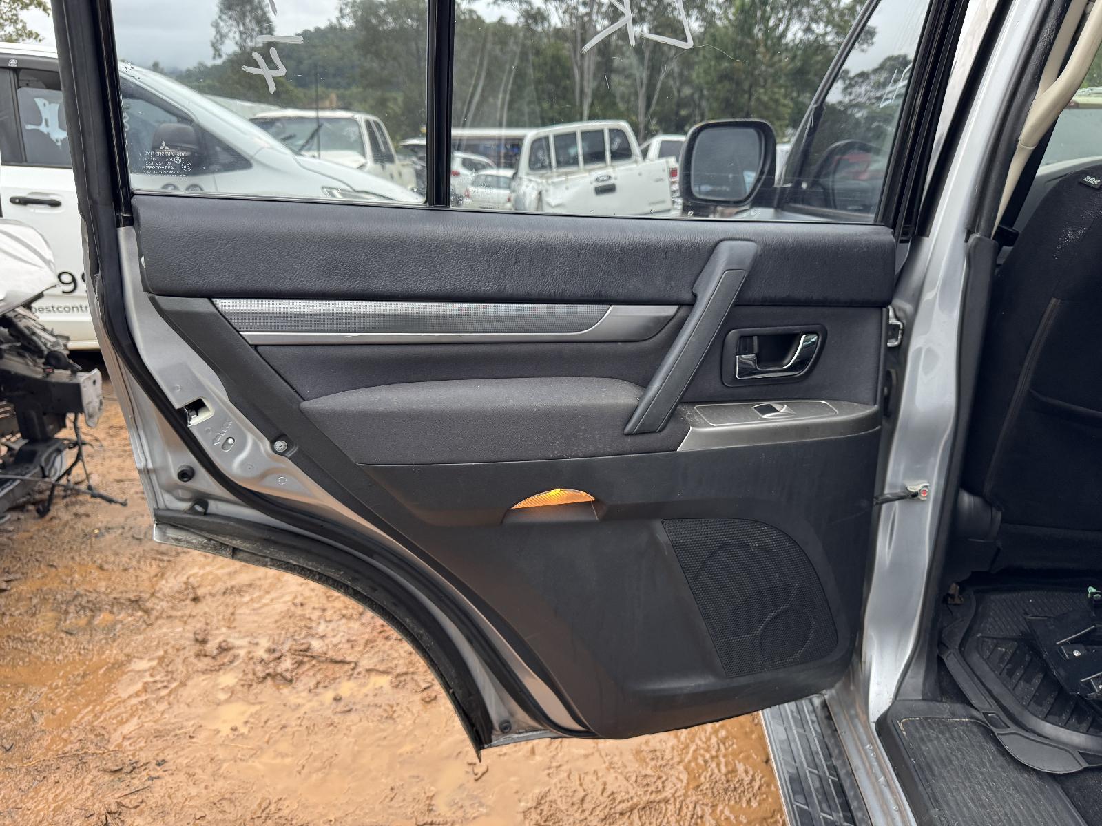 View Auto part Engine MITSUBISHI PAJERO 2014