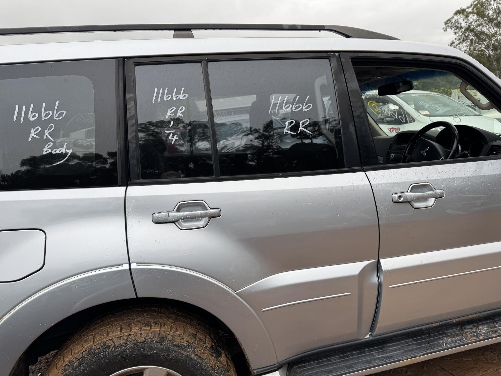View Auto part Engine MITSUBISHI PAJERO 2014