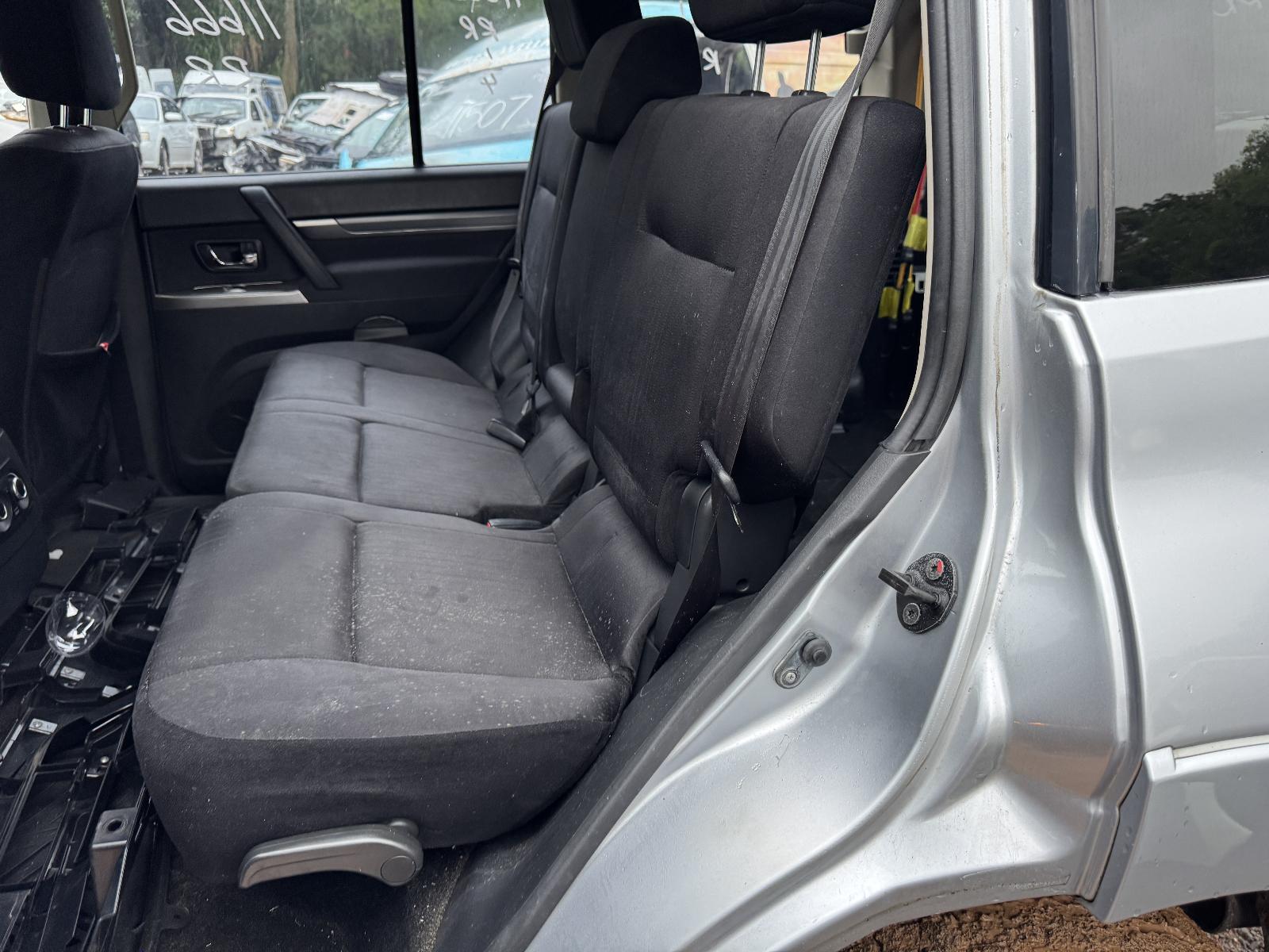 View Auto part Engine MITSUBISHI PAJERO 2014