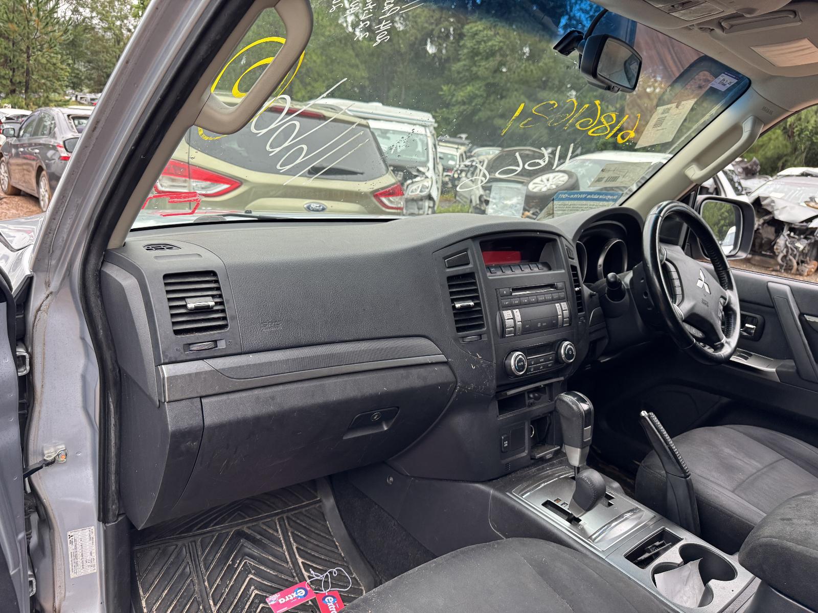 View Auto part Engine MITSUBISHI PAJERO 2014