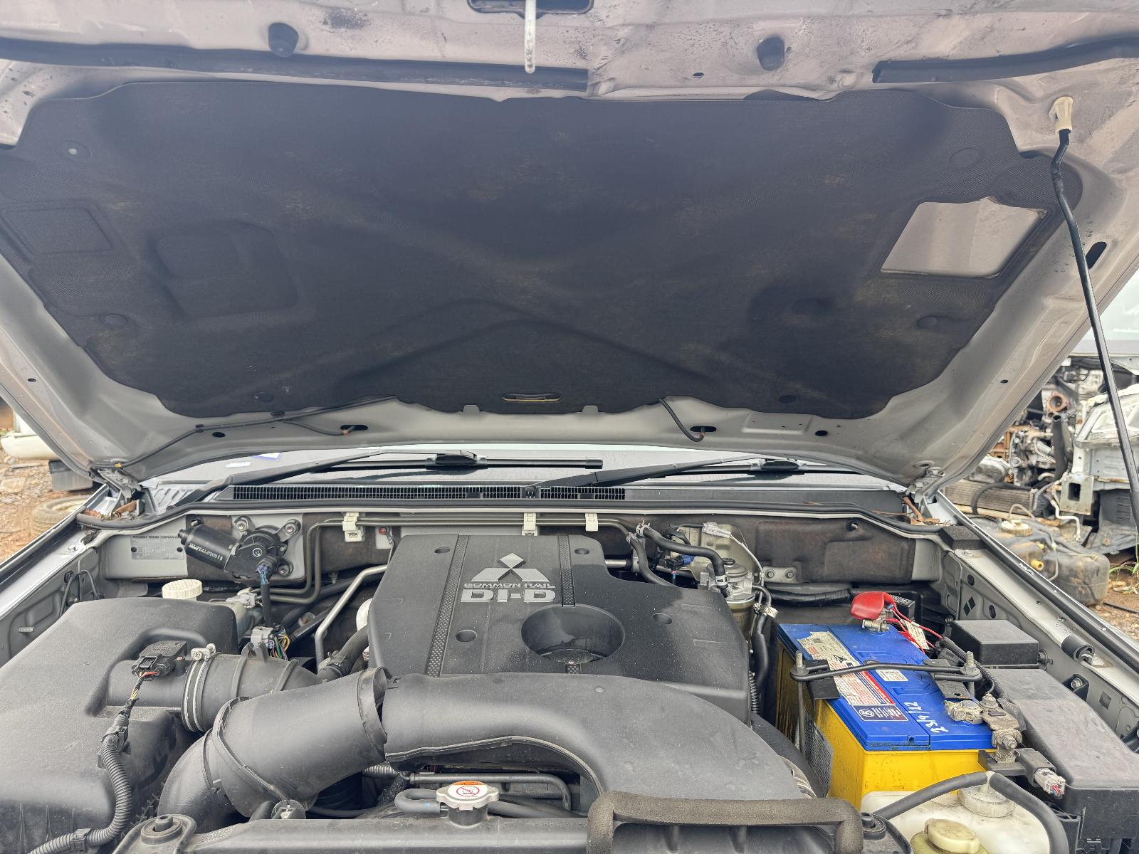 View Auto part Engine MITSUBISHI PAJERO 2014