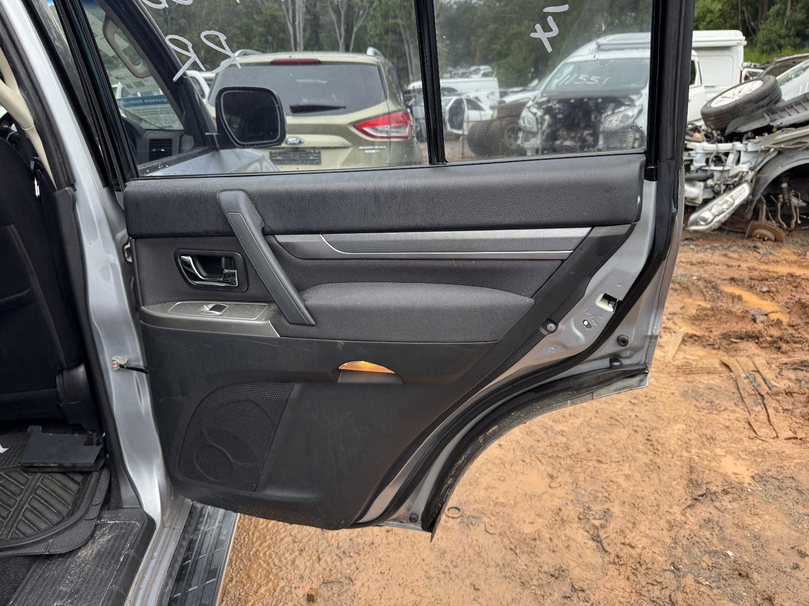 View Auto part Engine MITSUBISHI PAJERO 2014