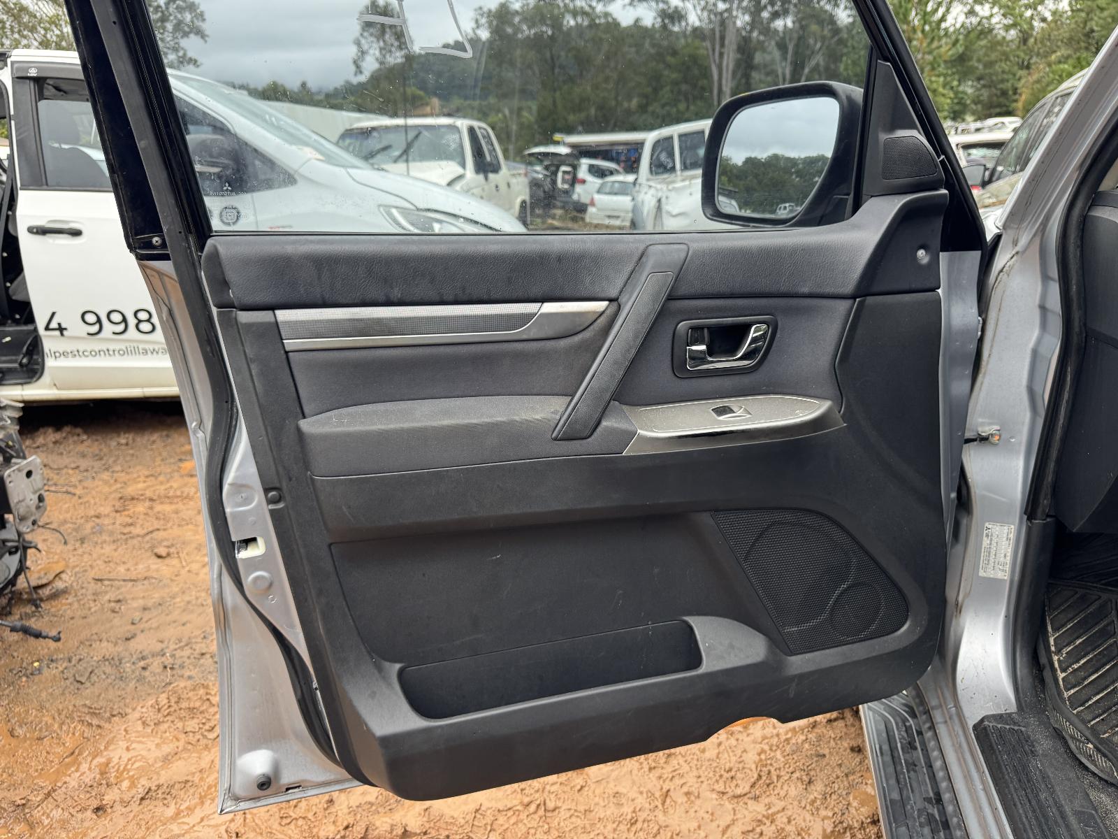 View Auto part Engine MITSUBISHI PAJERO 2014