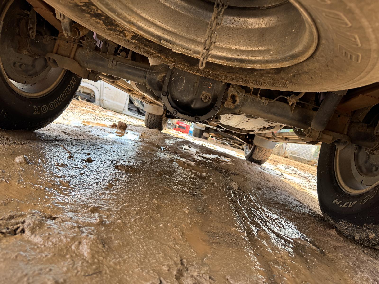 View NISSAN NAVARA 2003 4 Door Utility Breaking