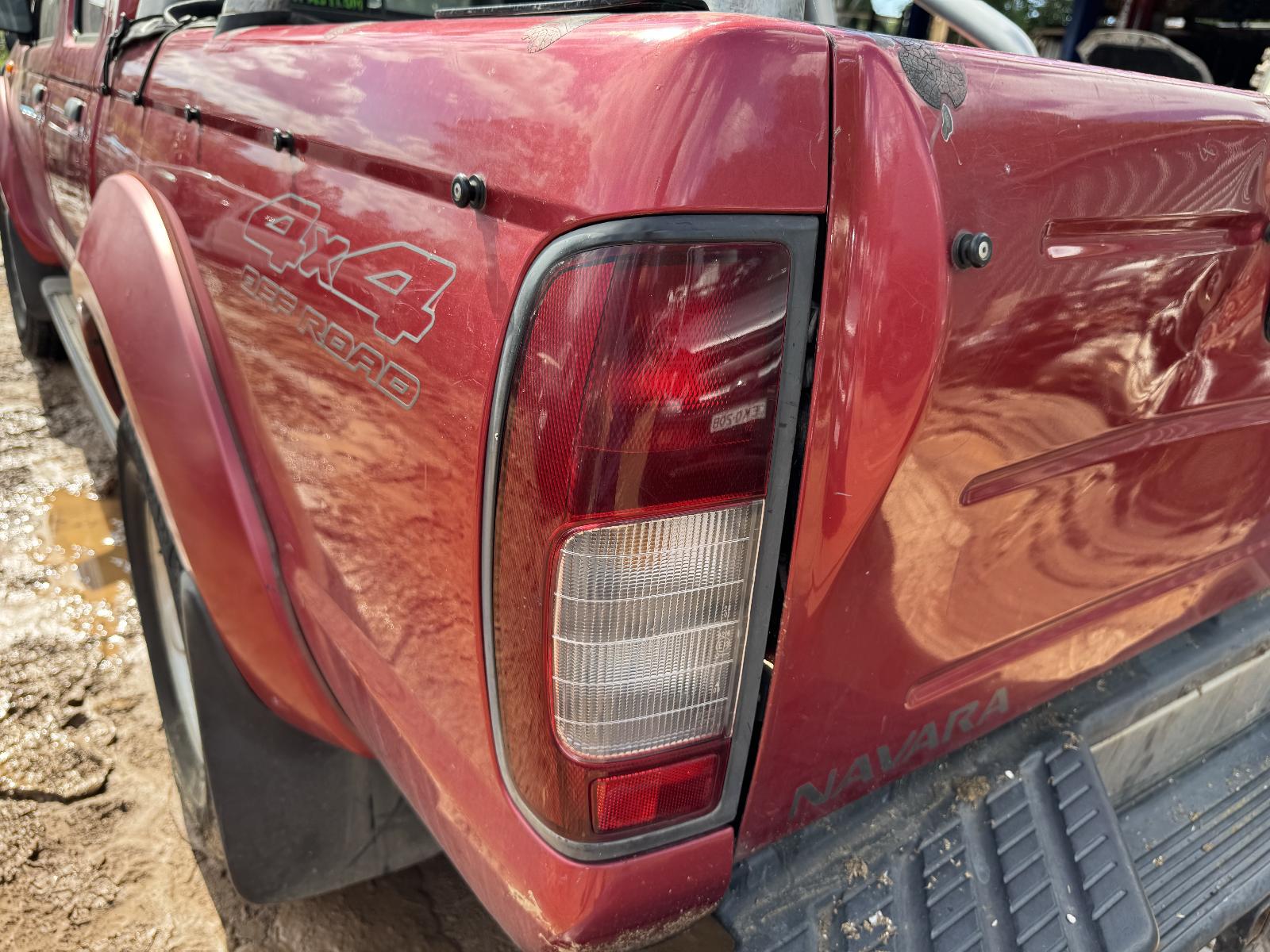 View NISSAN NAVARA 2003 4 Door Utility Breaking