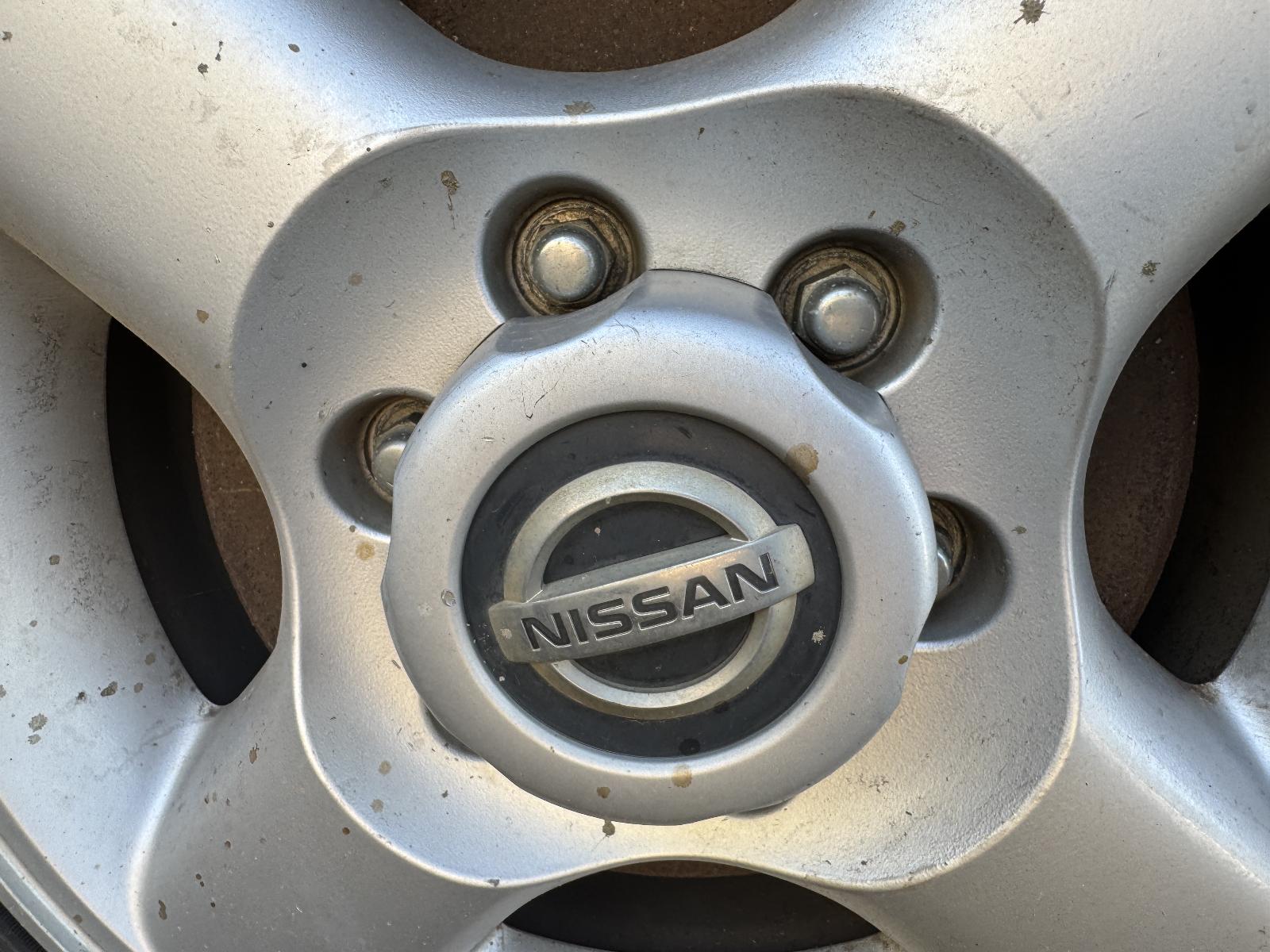 View NISSAN NAVARA 2003 4 Door Utility Breaking