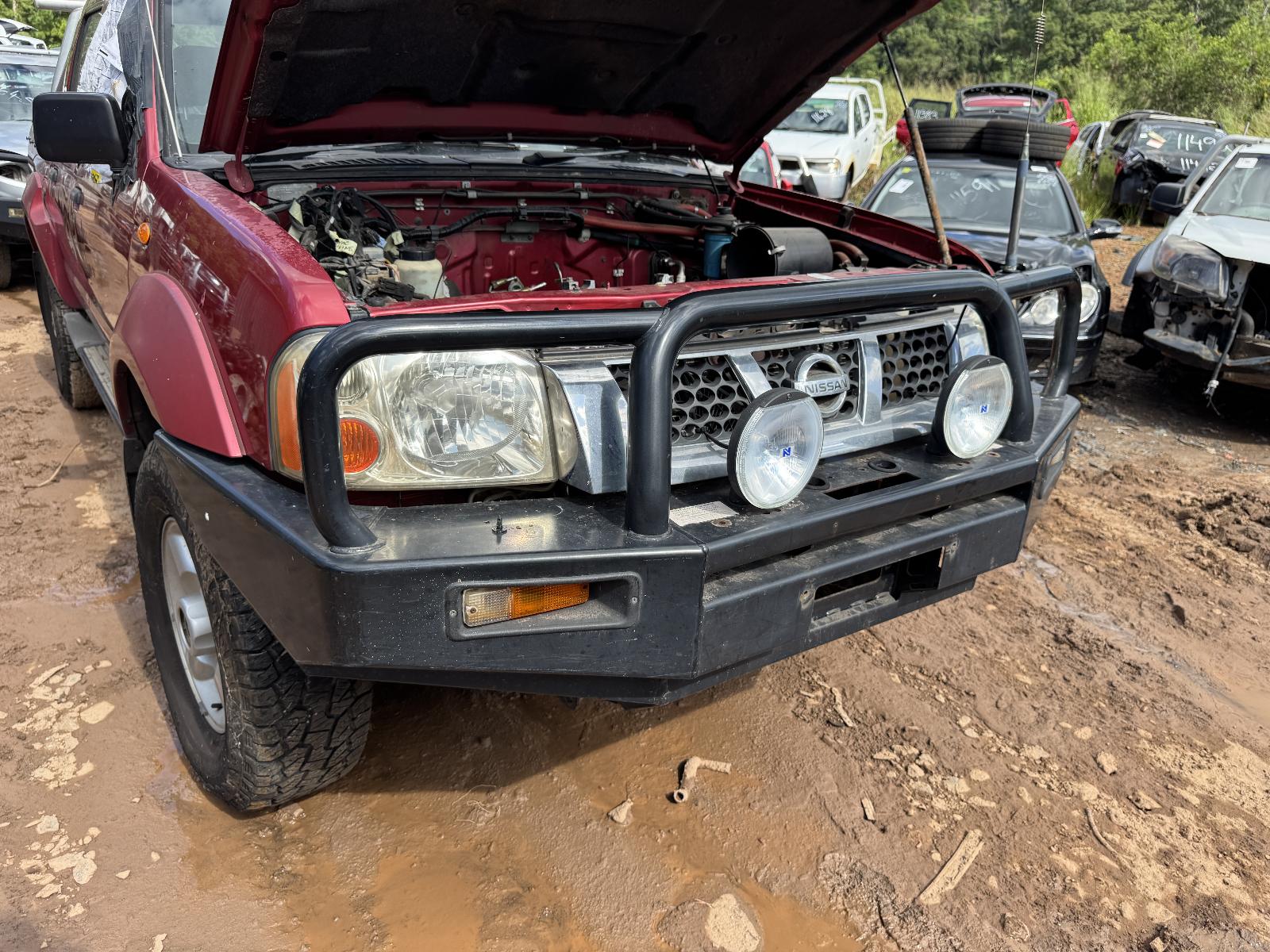 View NISSAN NAVARA 2003 4 Door Utility Breaking