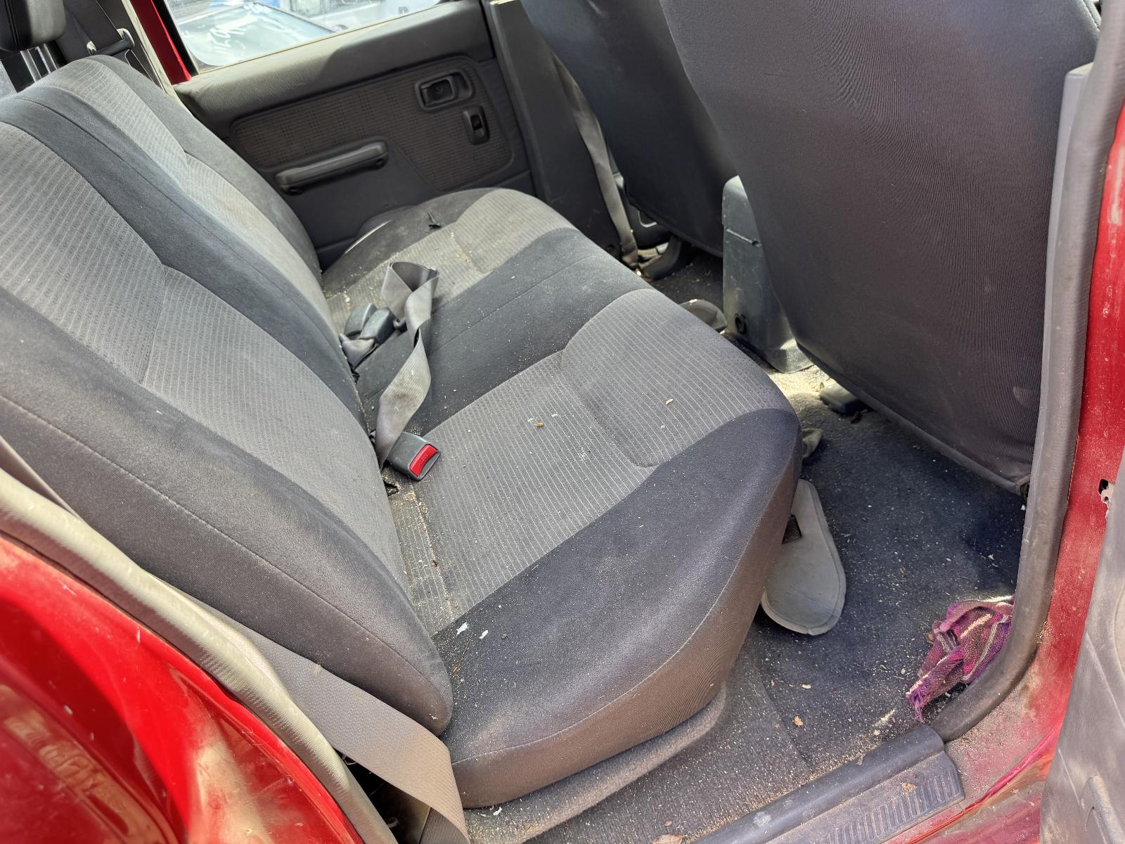 View NISSAN NAVARA 2003 4 Door Utility Breaking