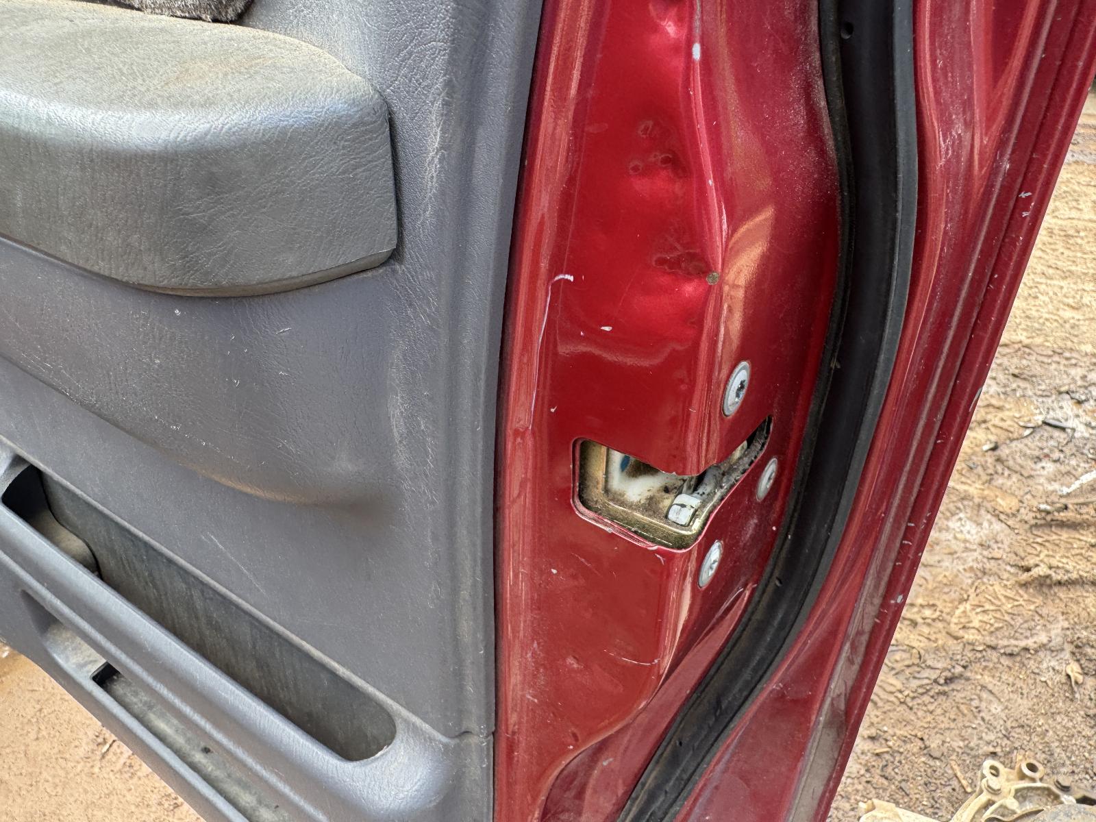 View NISSAN NAVARA 2003 4 Door Utility Breaking