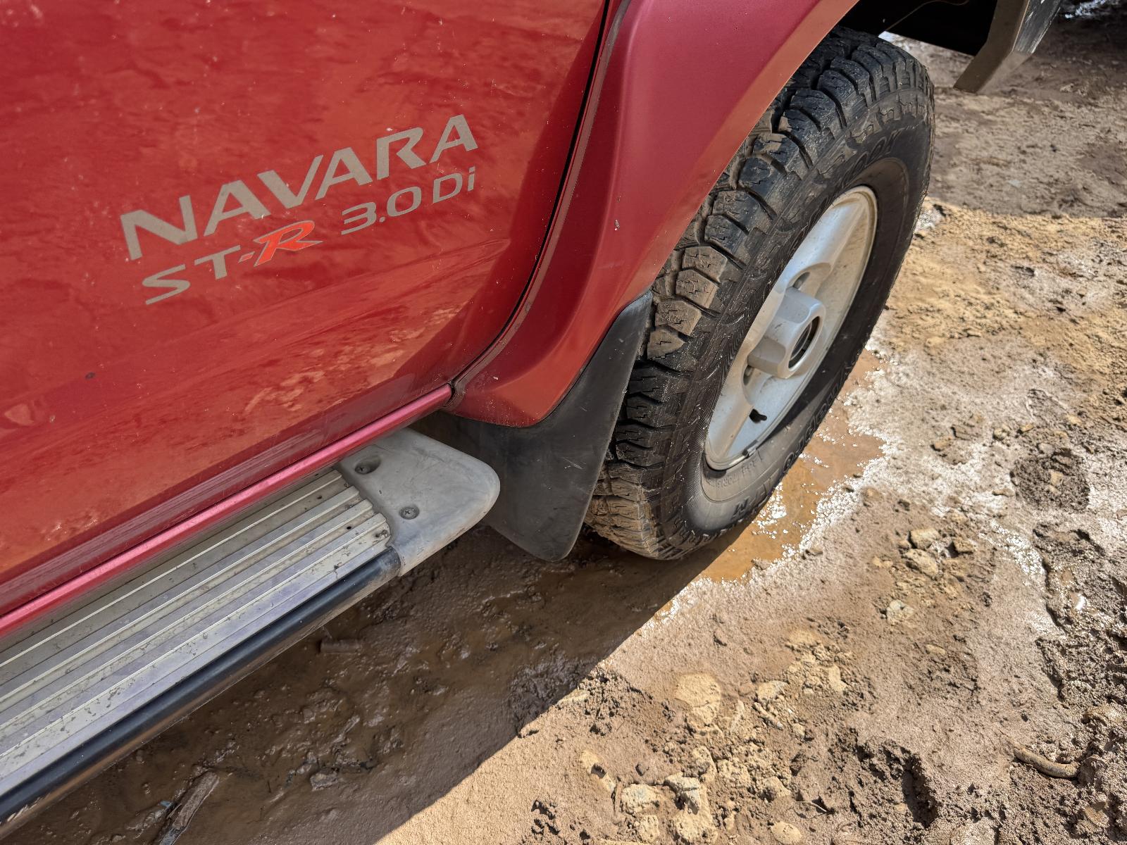 View NISSAN NAVARA 2003 4 Door Utility Breaking