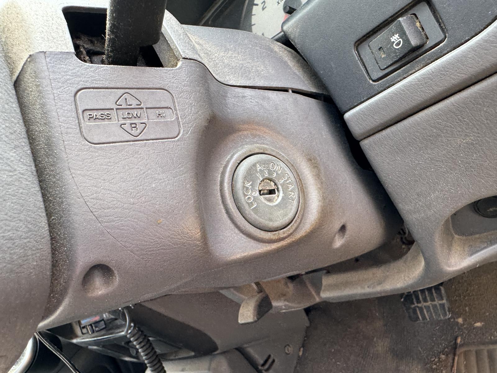 View NISSAN NAVARA 2003 4 Door Utility Breaking