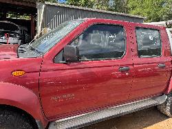 View NISSAN NAVARA 2003 4 Door Utility Breaking