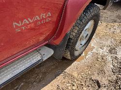 View NISSAN NAVARA 2003 4 Door Utility Breaking