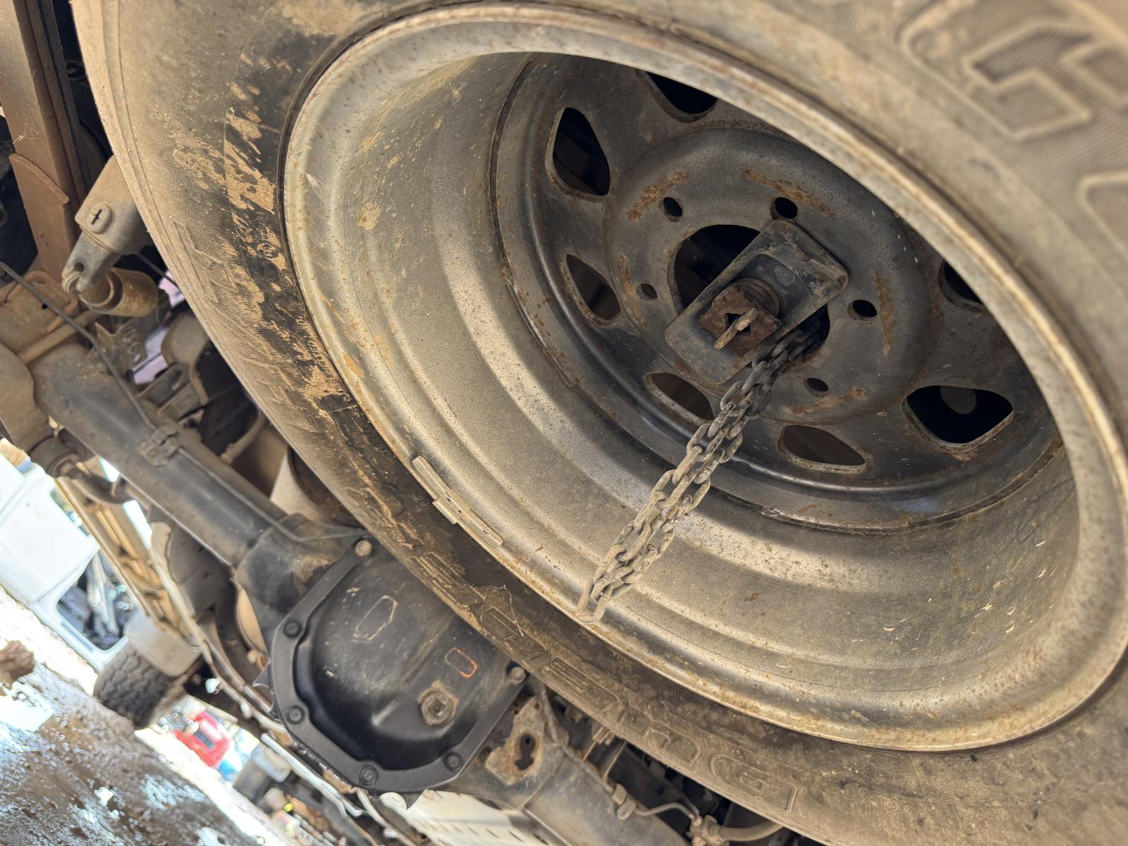 View NISSAN NAVARA 2003 4 Door Utility Breaking