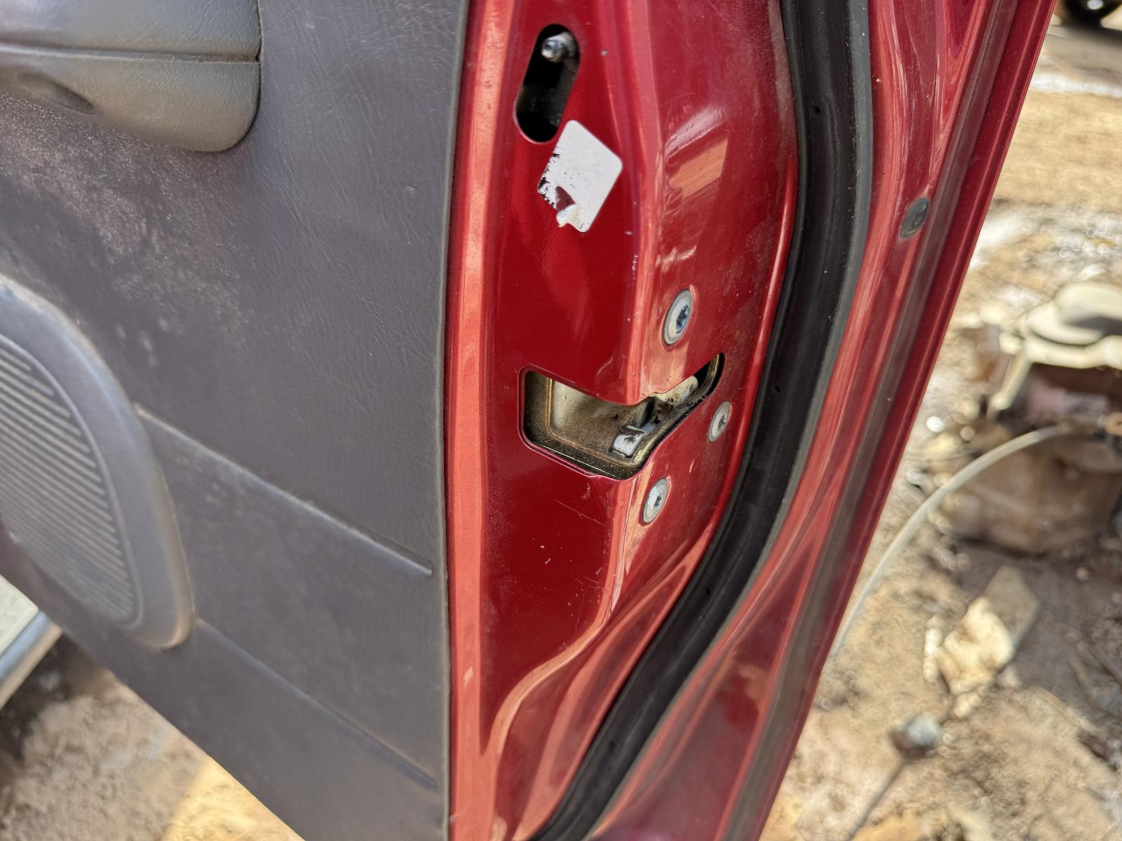 View NISSAN NAVARA 2003 4 Door Utility Breaking