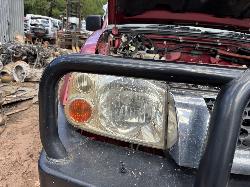 View NISSAN NAVARA 2003 4 Door Utility Breaking