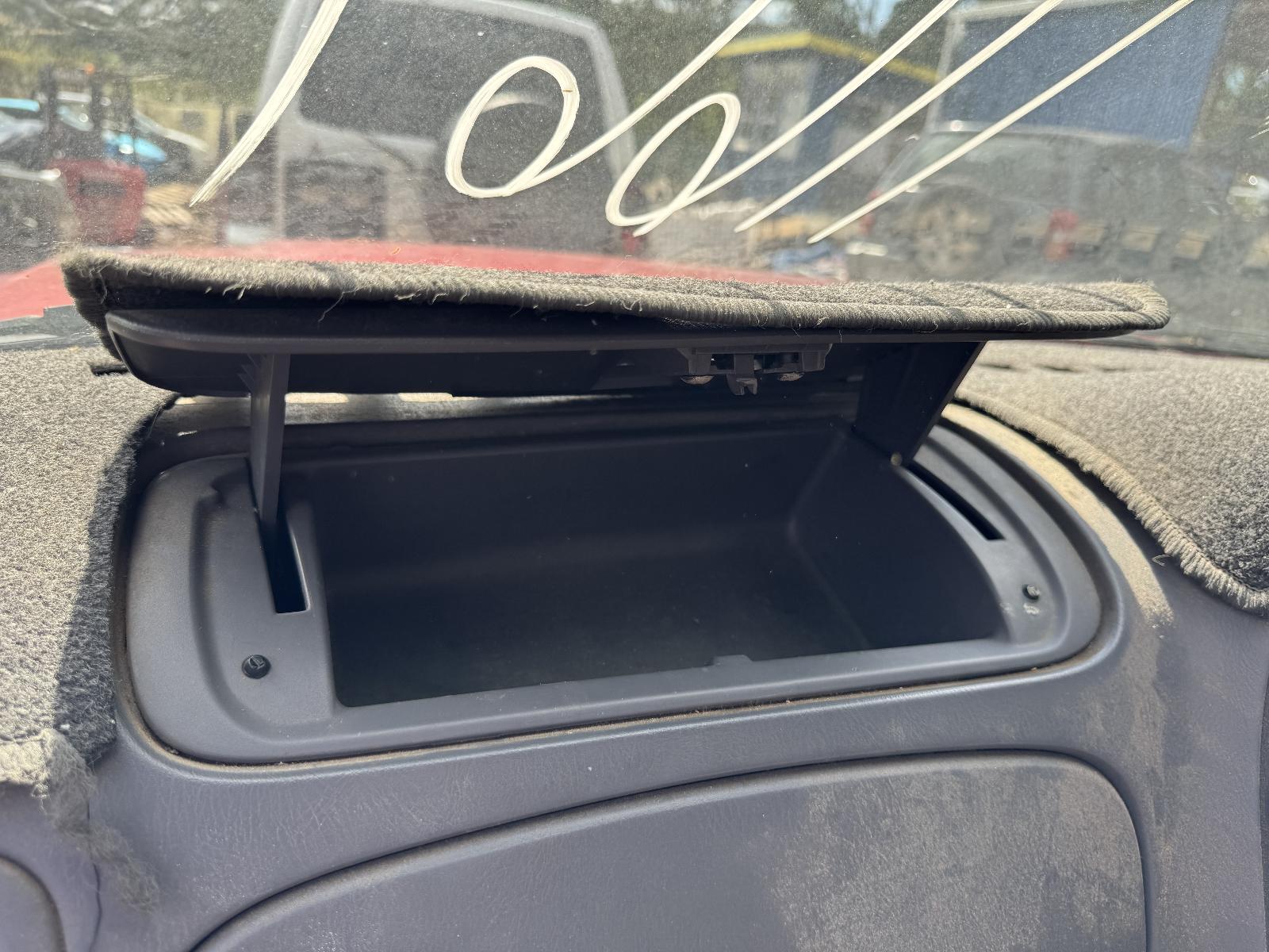 View NISSAN NAVARA 2003 4 Door Utility Breaking