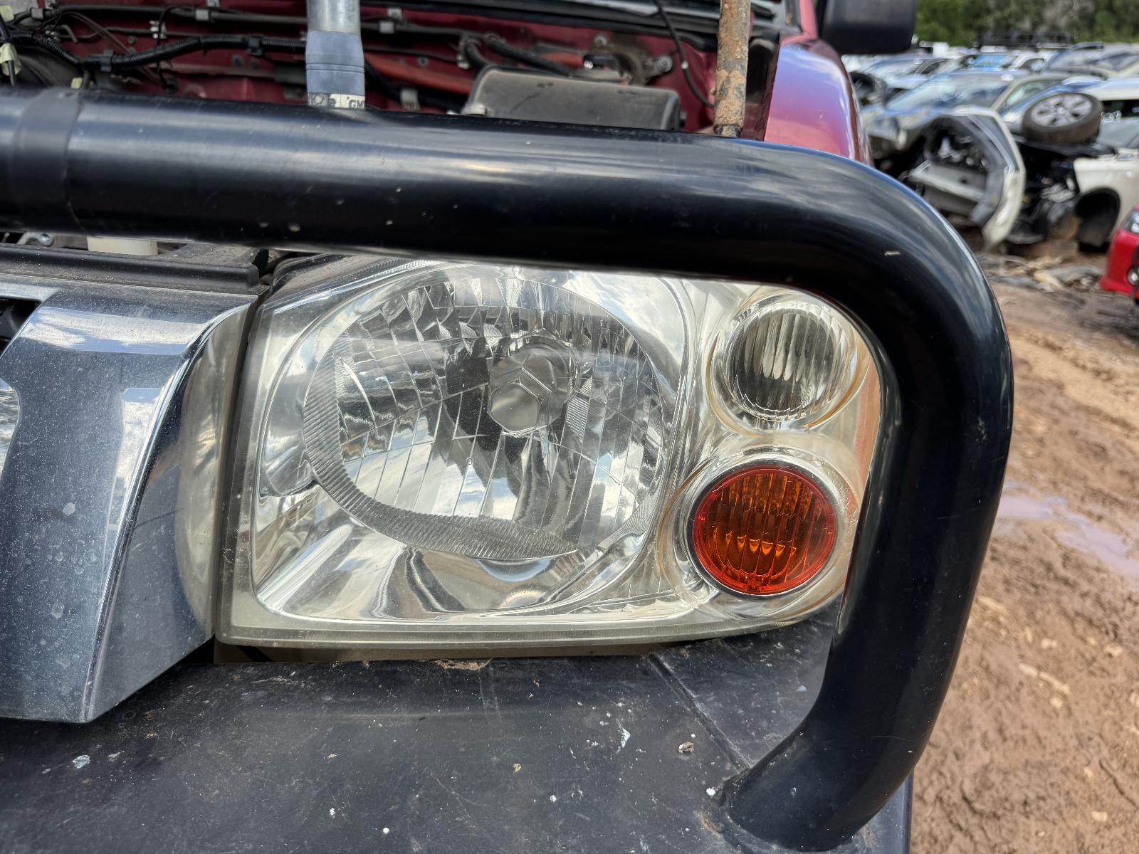 View NISSAN NAVARA 2003 4 Door Utility Breaking