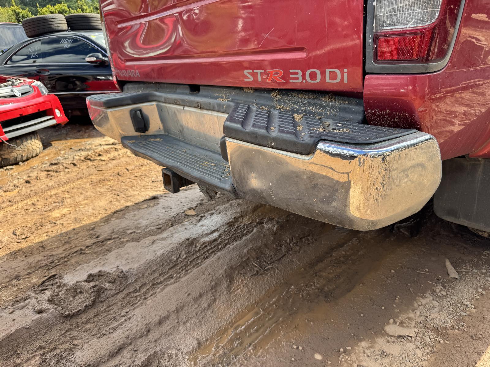 View NISSAN NAVARA 2003 4 Door Utility Breaking
