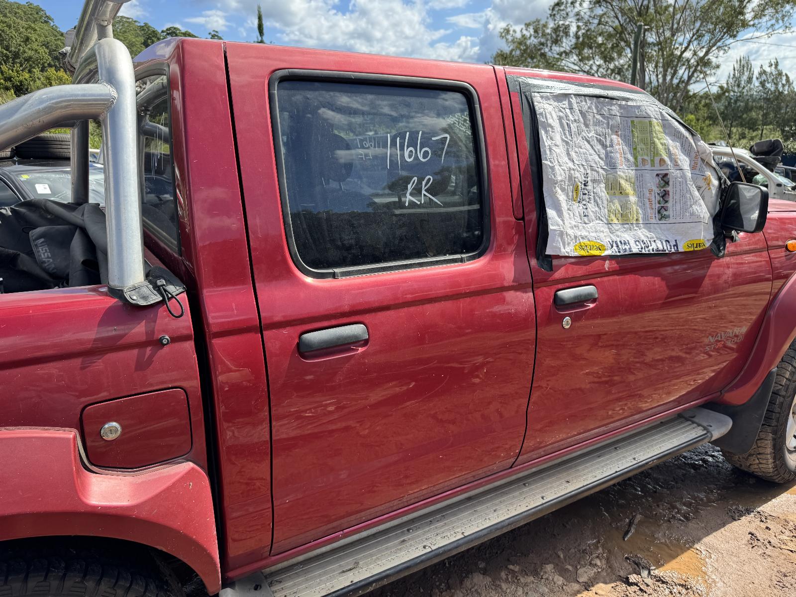 View NISSAN NAVARA 2003 4 Door Utility Breaking