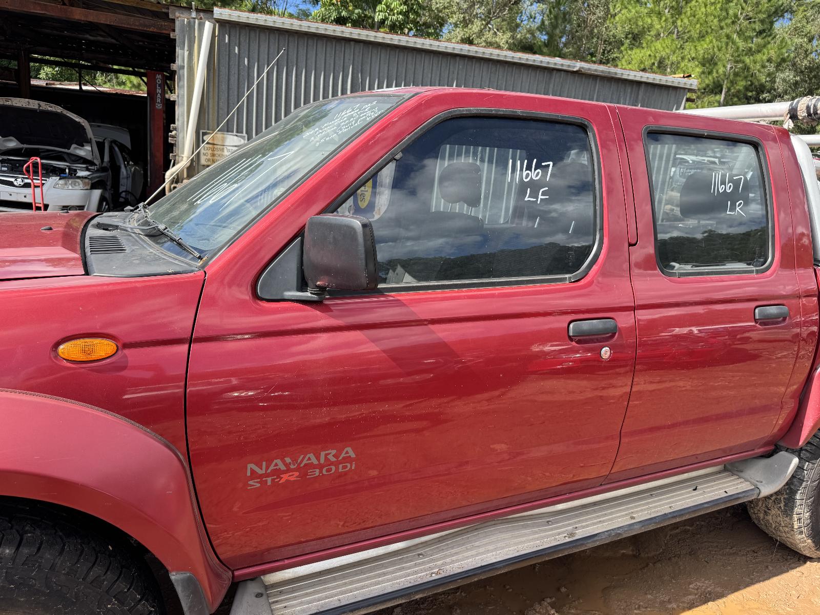 View NISSAN NAVARA 2003 4 Door Utility Breaking
