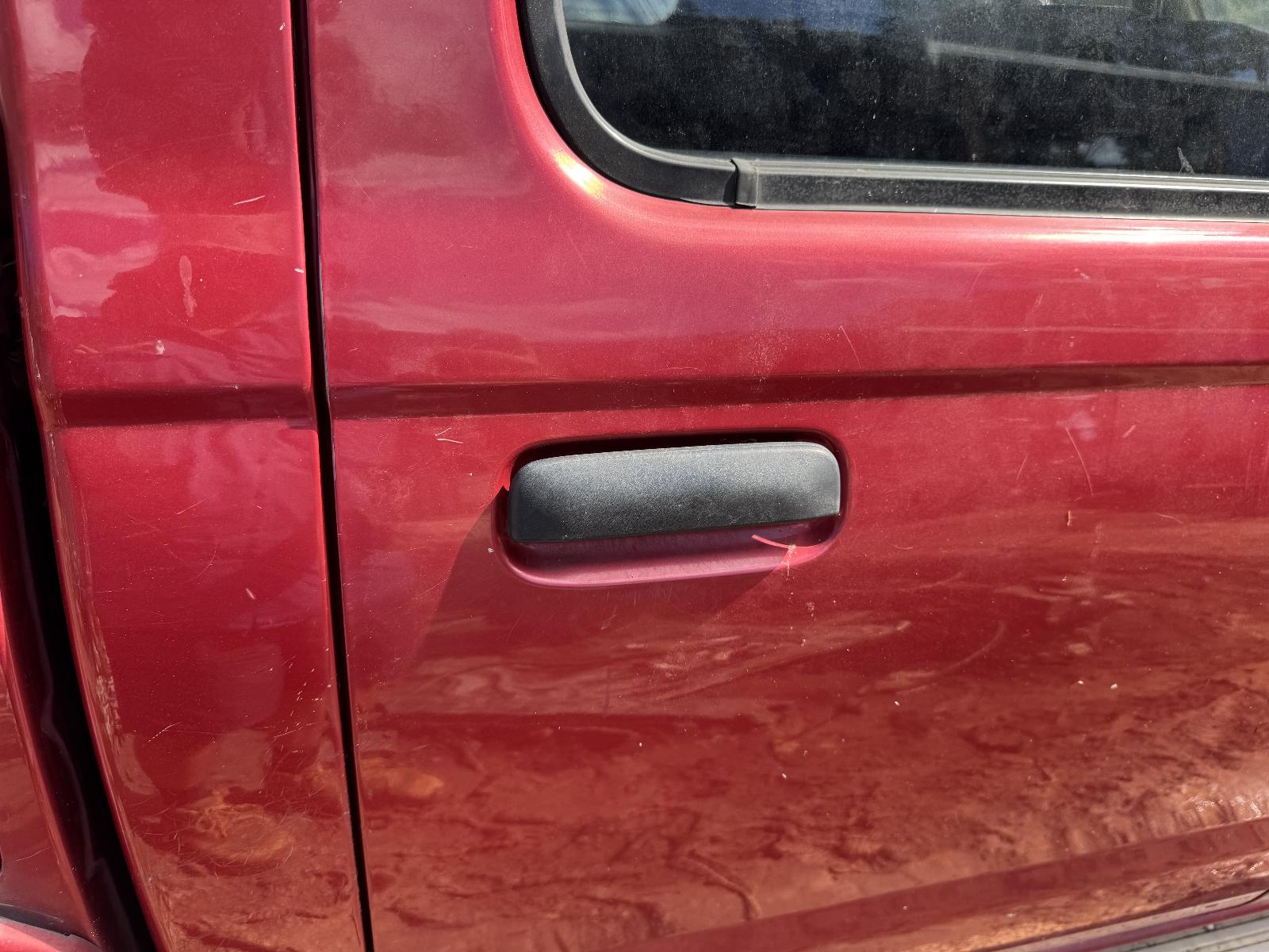 View NISSAN NAVARA 2003 4 Door Utility Breaking