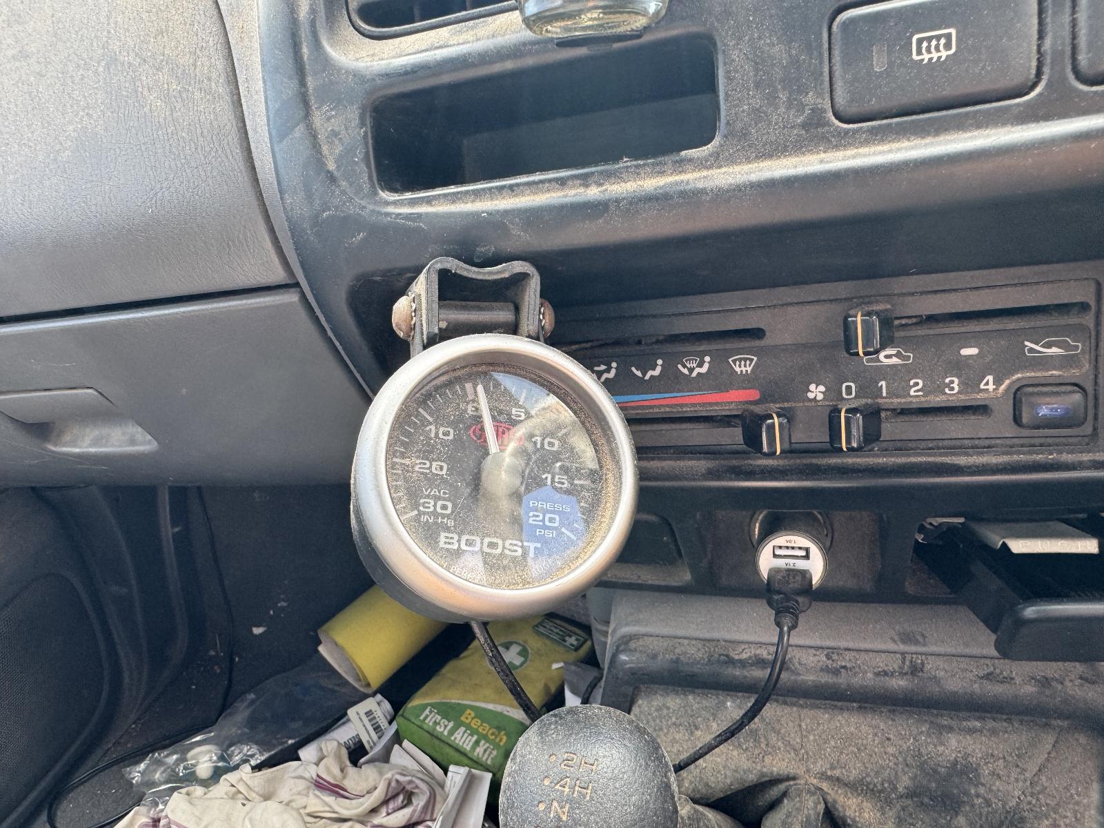 View NISSAN NAVARA 2003 4 Door Utility Breaking