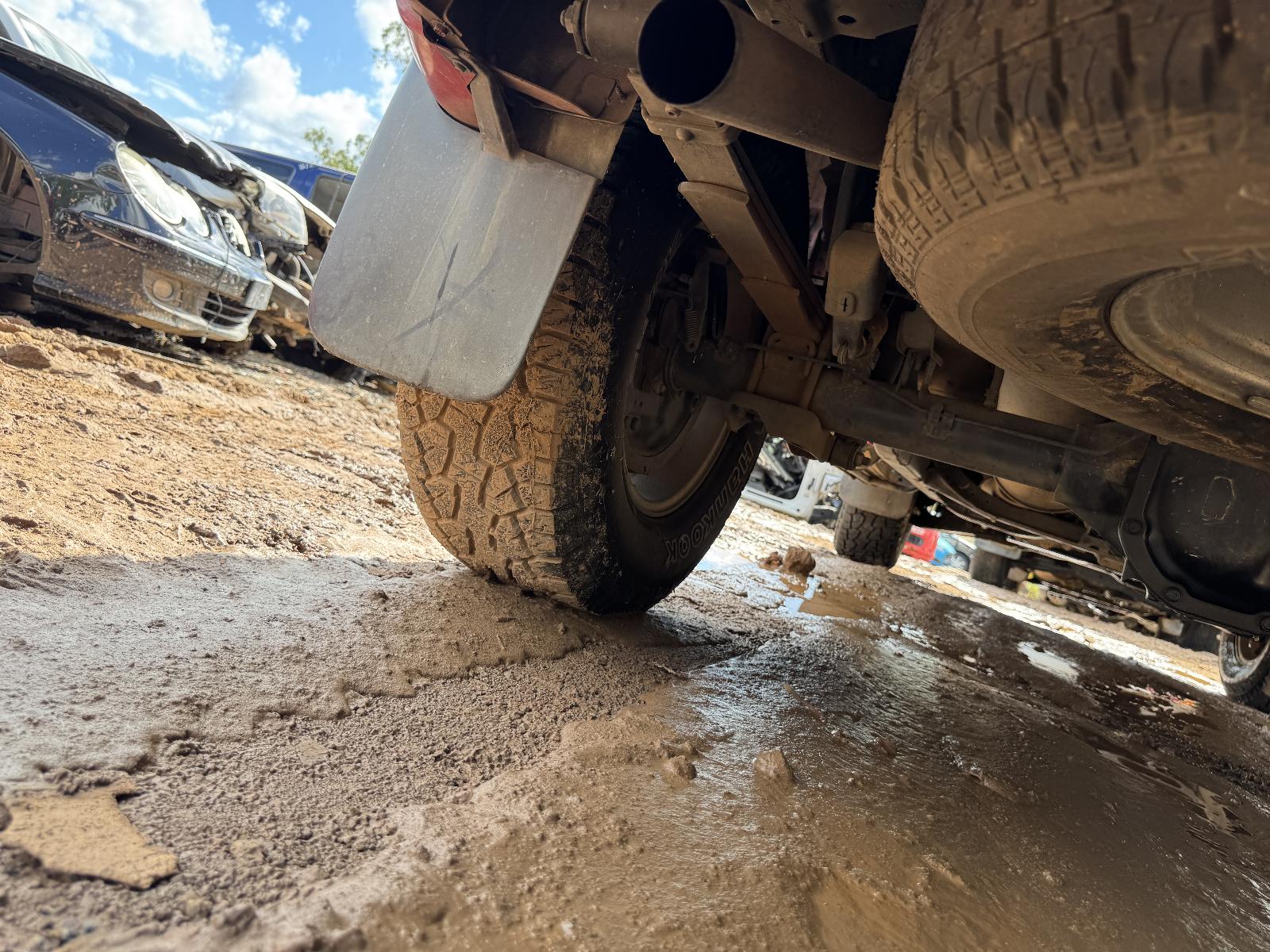 View NISSAN NAVARA 2003 4 Door Utility Breaking