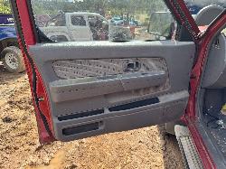 View NISSAN NAVARA 2003 4 Door Utility Breaking
