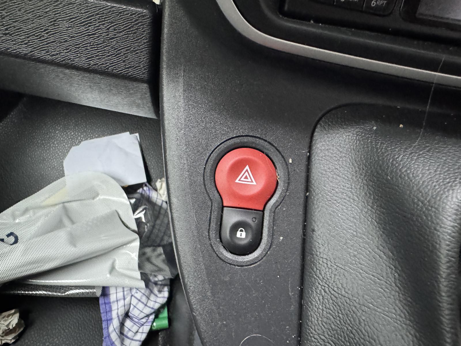 View RENAULT KANGOO 2016 2 Door Van Breaking