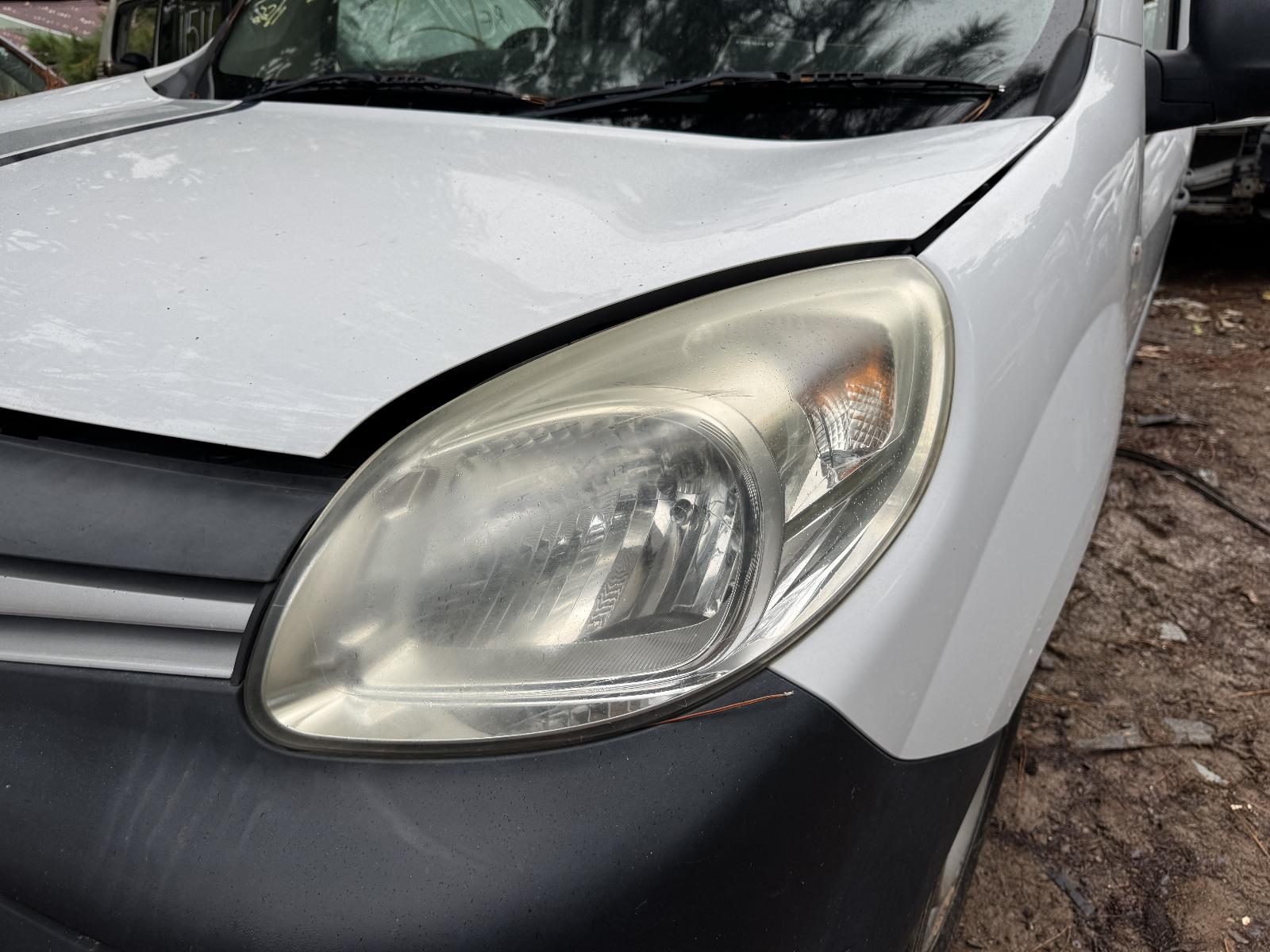 View RENAULT KANGOO 2016 2 Door Van Breaking