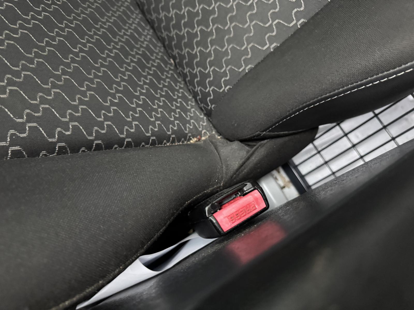 View RENAULT KANGOO 2016 2 Door Van Breaking