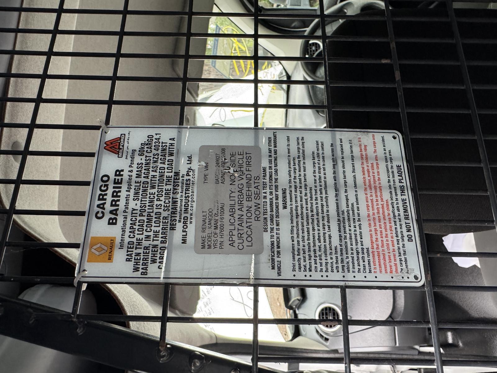 View RENAULT KANGOO 2016 2 Door Van Breaking