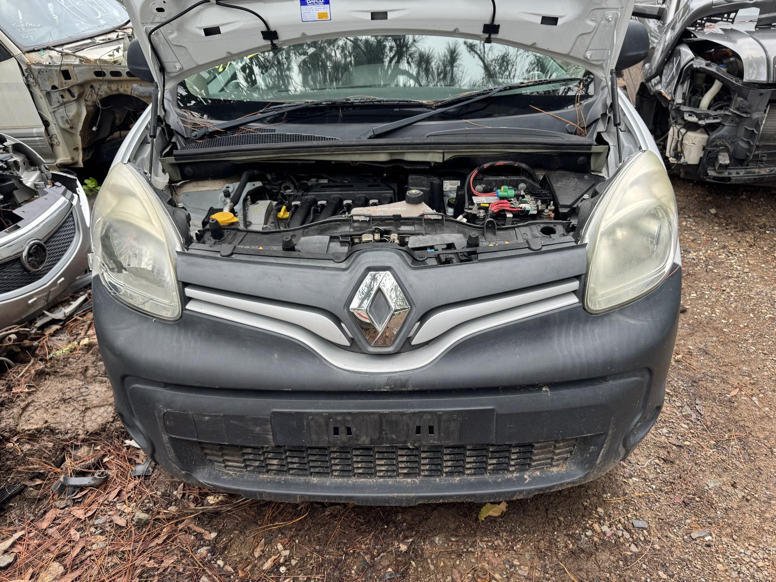 View RENAULT KANGOO 2016 2 Door Van Breaking