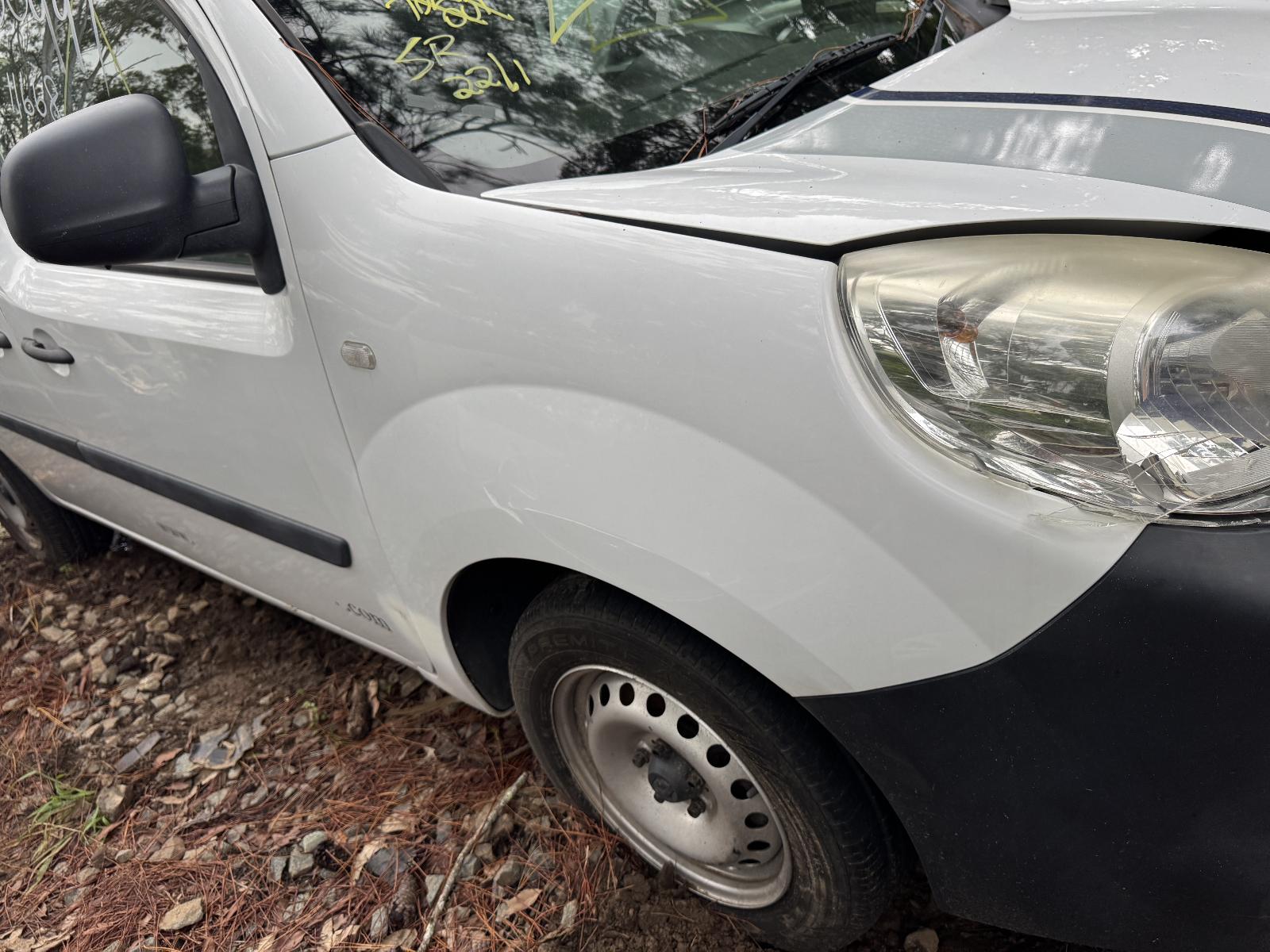 View RENAULT KANGOO 2016 2 Door Van Breaking