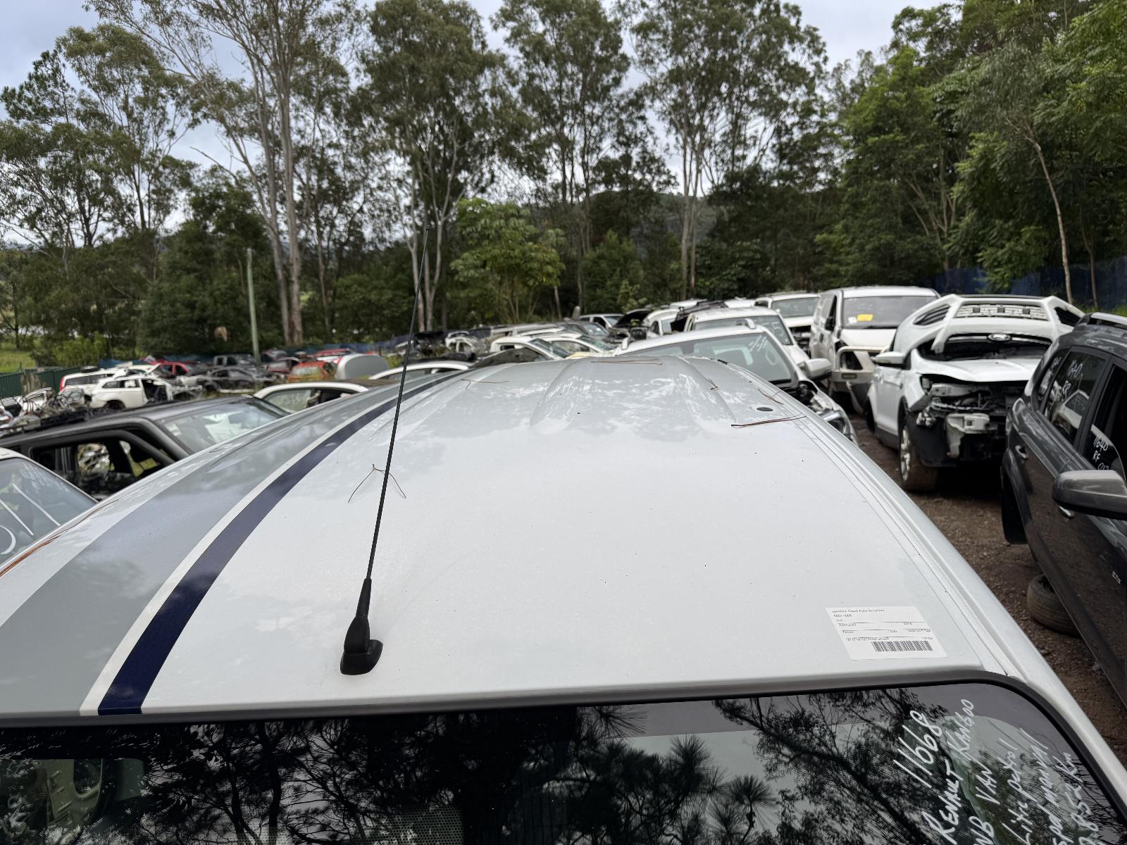 View RENAULT KANGOO 2016 2 Door Van Breaking
