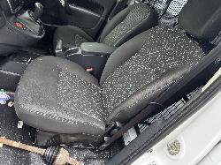 View RENAULT KANGOO 2016 2 Door Van Breaking