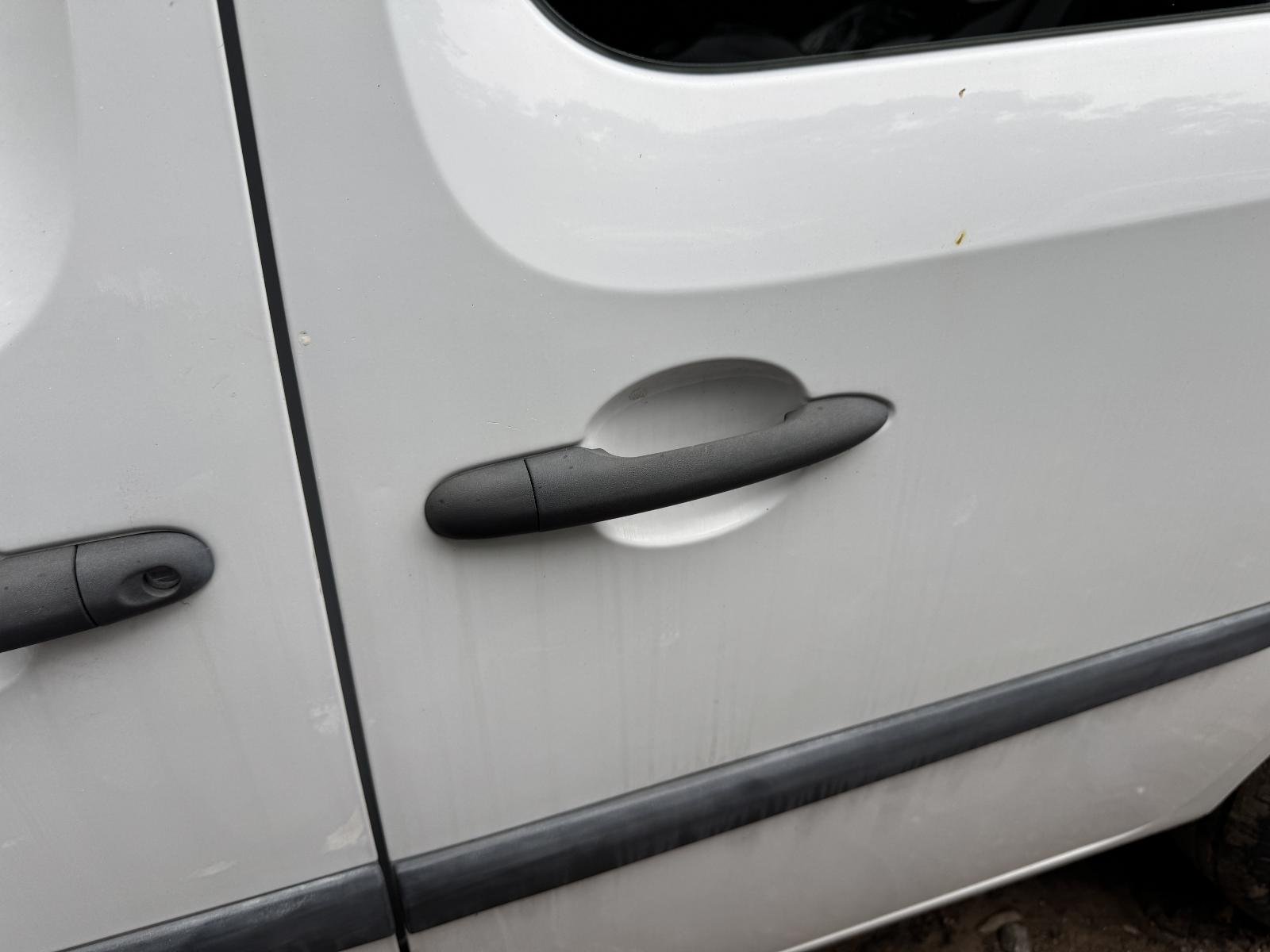 View RENAULT KANGOO 2016 2 Door Van Breaking