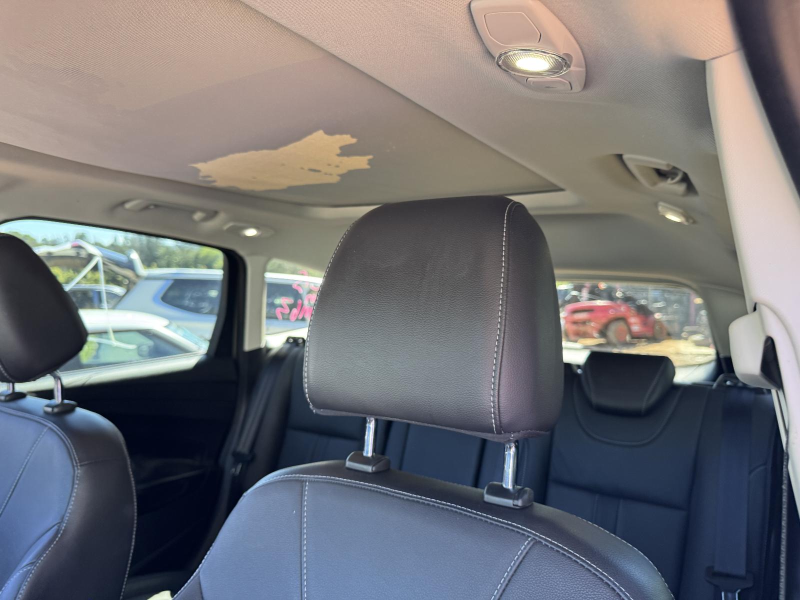 View FORD KUGA 2013 5 Door Station Wagon Breaking