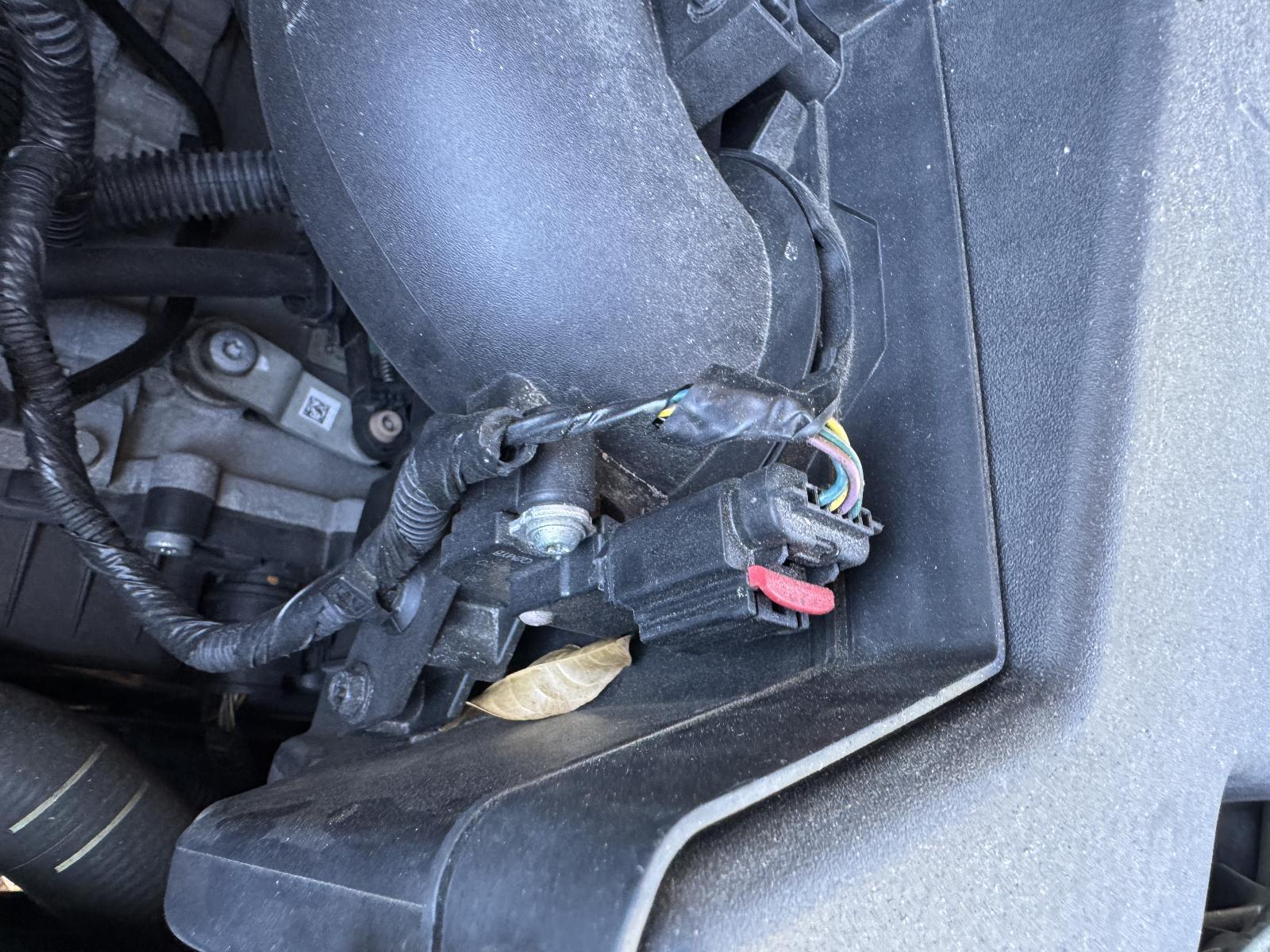 View FORD KUGA 2013 5 Door Station Wagon Breaking