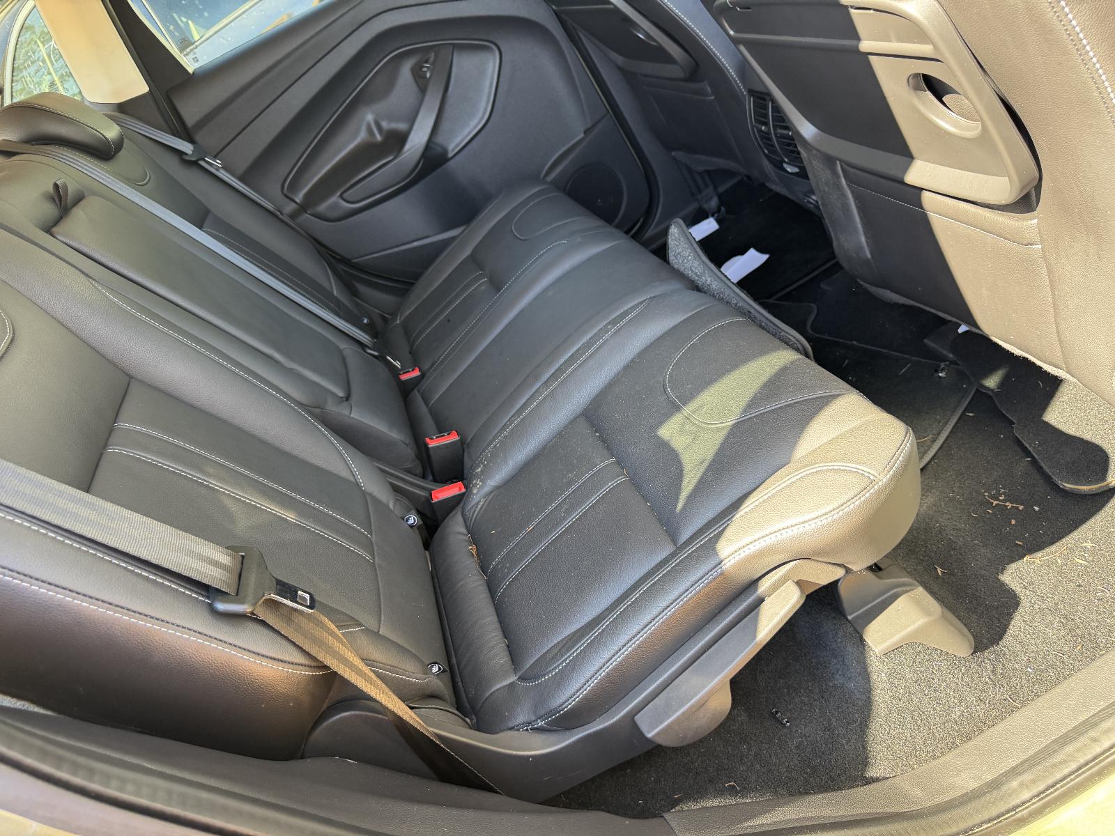 View FORD KUGA 2013 5 Door Station Wagon Breaking