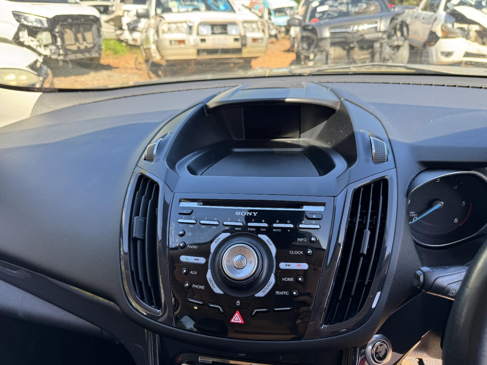 View FORD KUGA 2013 5 Door Station Wagon Breaking